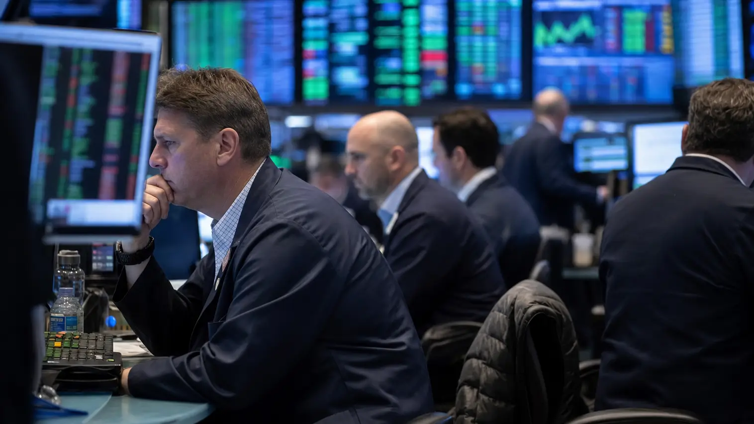 S&P 500 Faces Quarter-End Test as Russell 2000 Strength Broadens Index Market