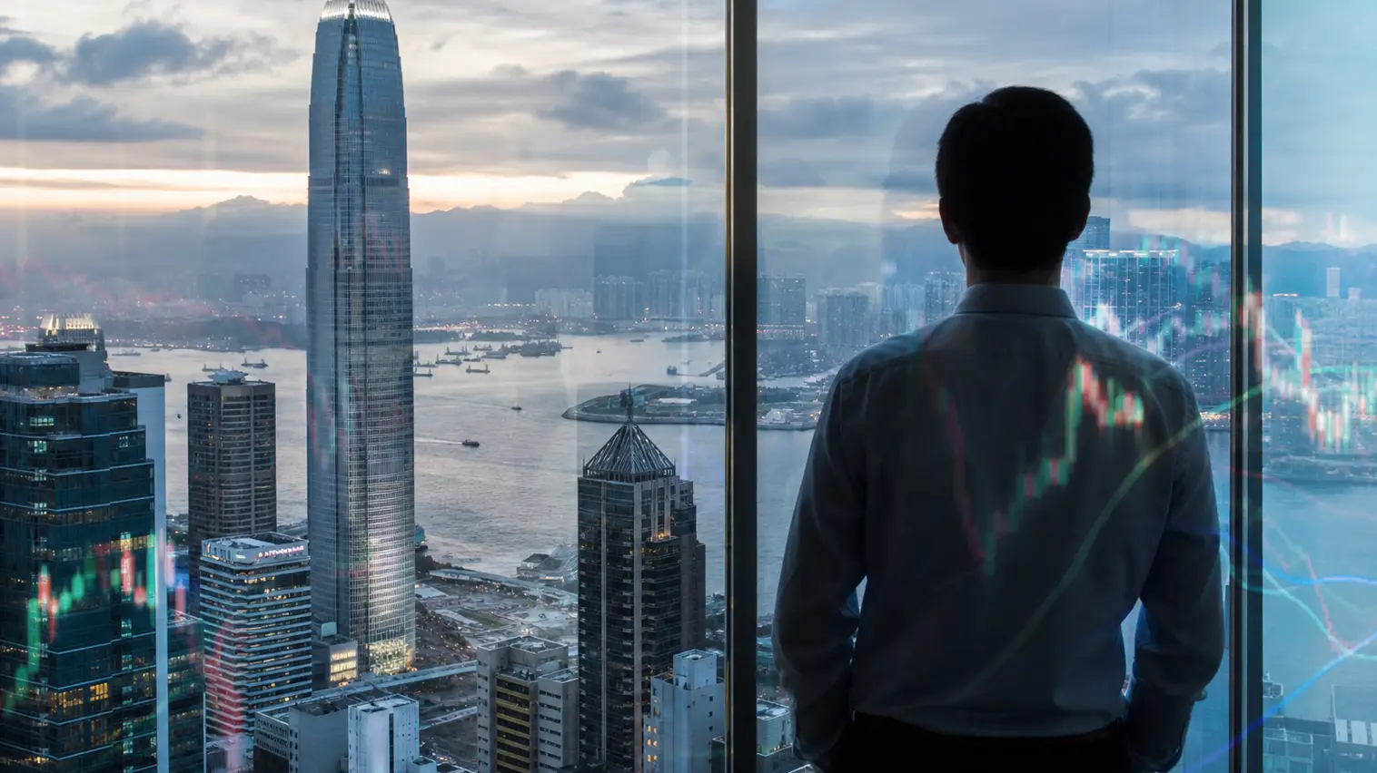 Hang Seng Slips as China Data and AI Hardware Bounce Split Index Market