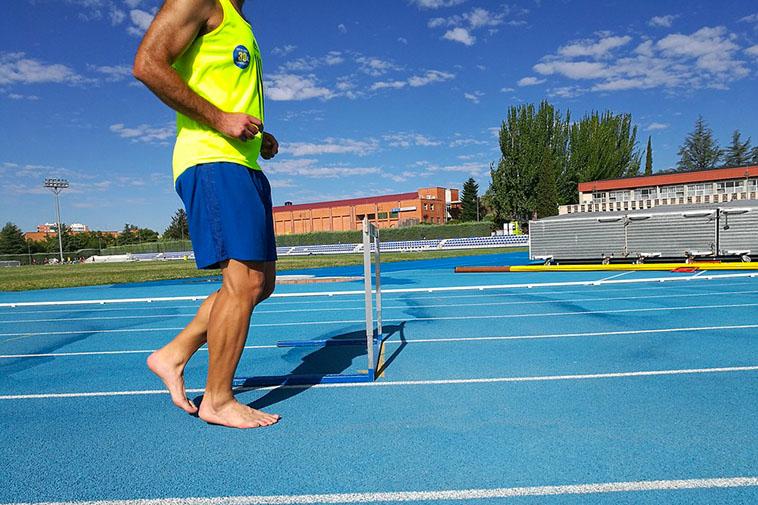 The Pros And Cons Of Barefoot Running